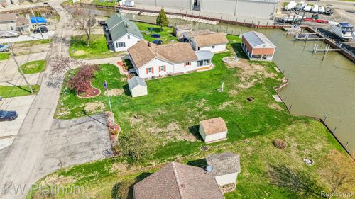 7825 Alexandria Dr, Ira, MI, 48023-2483 | Card Image