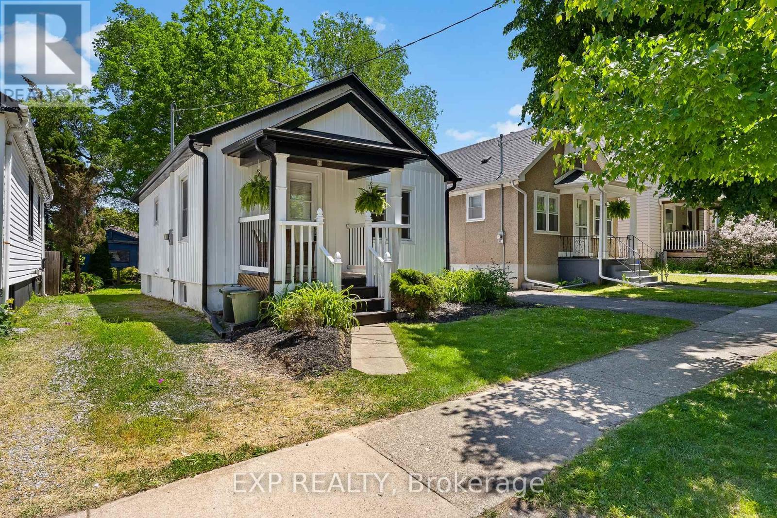 Residential in St. Catharines (E. Chester) 2
