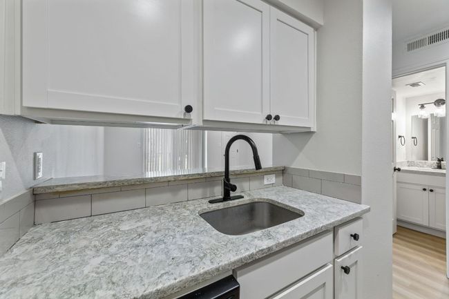 APT-207 - 3819 Southway Dr, Condo with 0 bedrooms, 1 bathrooms and null parking in Austin TX | Image 5