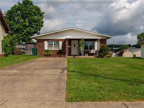 2920 Virginia Ave, Hurricane, WV, 25526-1241 | Card Image