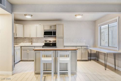 apt-38-304 Orland St, Las Vegas, NV, 89107-1656 | Card Image