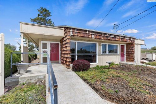 781 Roza Dr, Zillah, WA, 98953-9351 | Card Image