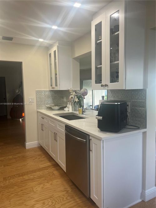 8221 Nw 14th St, Plantation, FL, 33322-4629 | Card Image