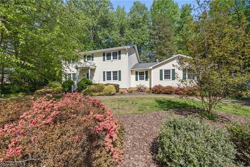105 Quakerwood Dr, Archdale, NC, 27263-2675 | Card Image