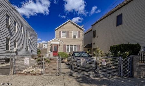 66 Garrison St, Newark, NJ, 07105-3017 | Card Image