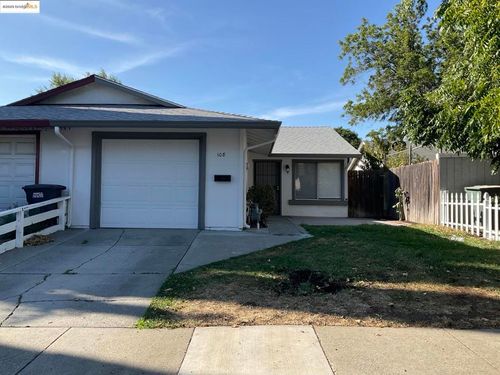 108 E Trident Dr, Pittsburg, CA, 94565-3525 | Card Image