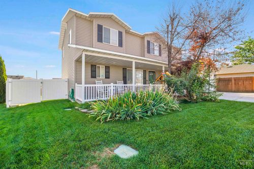 577 Hunter Ave, Twin Falls, ID, 83301-7585 | Card Image