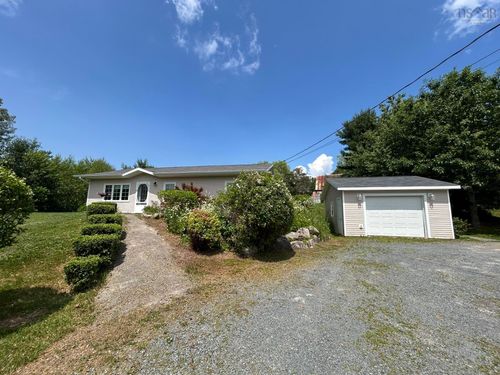 13697 Highway 1, Hantsport, NS, B0P1P0 | Card Image