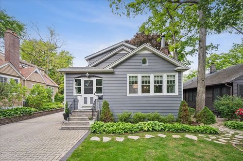 829 Saint Johns Ave, Highland Park, IL, 60035-4601 | Card Image