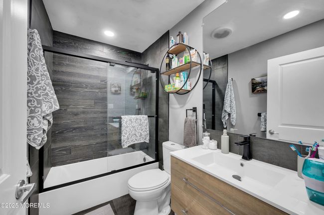 16 Lamp Post Ct, House other with 4 bedrooms, 3 bathrooms and null parking in Howell NJ | Image 23