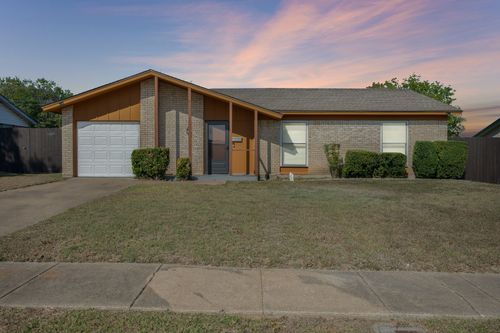 507 Katherine Ct, Duncanville, TX, 75137-2508 | Card Image