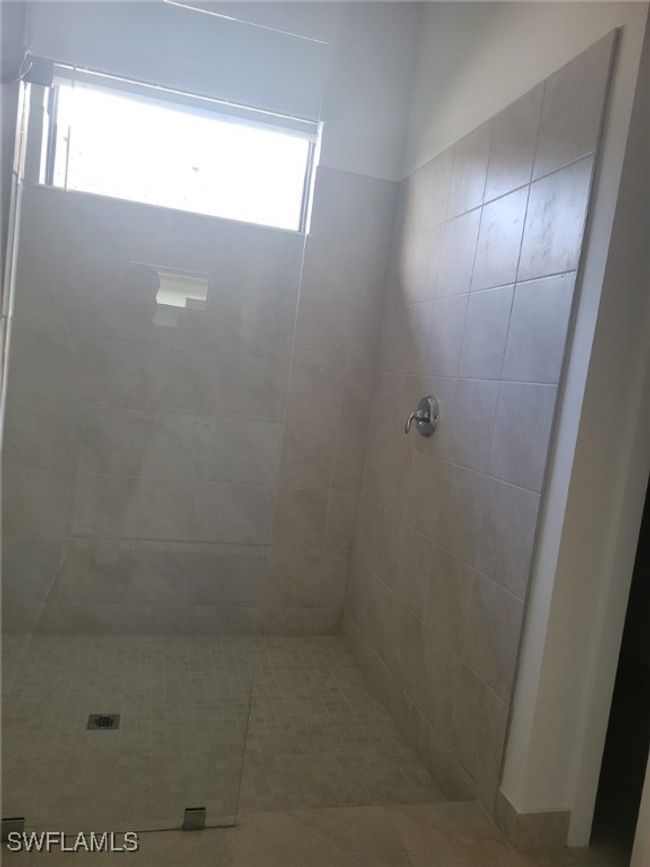Full bathroom with tiled shower | Image 15