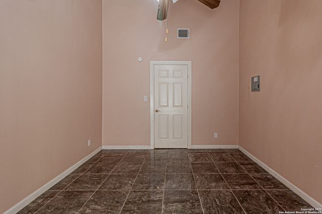 180 Brandon Way, House other with 3 bedrooms, 2 bathrooms and null parking in Poteet TX | Image 31