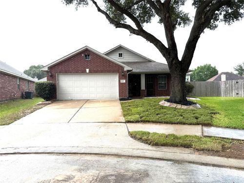 10527 Friars Hl, Houston, TX, 77070-5271 | Card Image