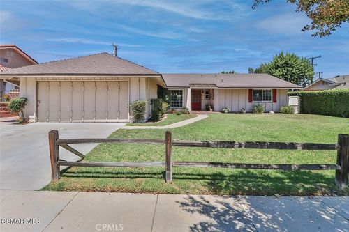 69 Washburn St, Simi Valley, CA, 93065-4051 | Card Image