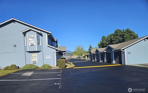 unit-c-811 S Laventure Rd, Mount Vernon, WA, 98274-6025 | Card Image