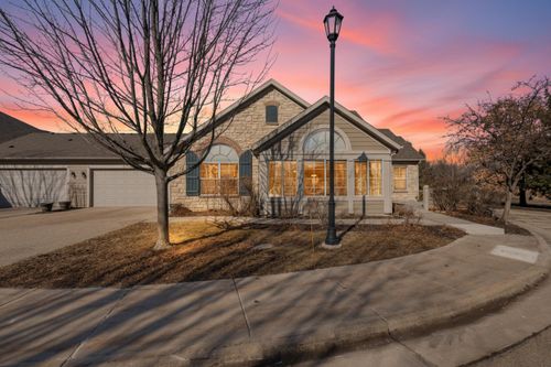 10 Pond View Way, Fitchburg, WI, 53711 | Card Image