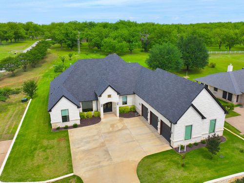9503 Bellechase Rd, Granbury, TX, 76049-4434 | Card Image