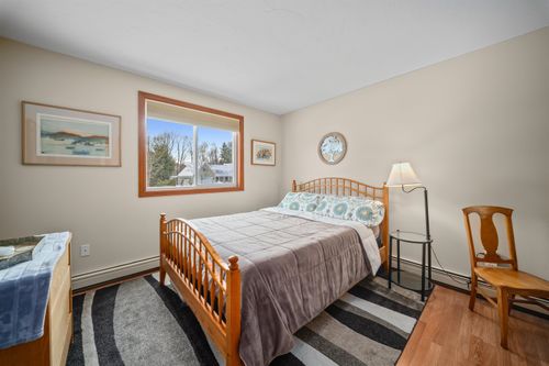 28 Village Ct, Laconia, NH, 03246-2671 | Card Image