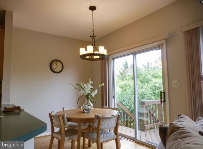 13222 Goose Pond Ln, Townhouse with 3 bedrooms, 4 bathrooms and null parking in FAIRFAX VA | Image 7