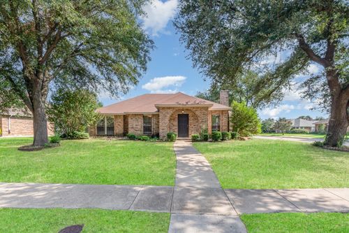1906 Lavaca Trl, Carrollton, TX, 75010-4023 | Card Image