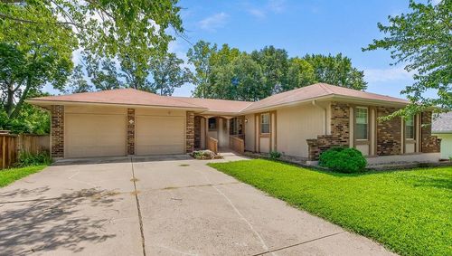 1604 Sw 18th Street Ct, Blue Springs, MO, 64015-5311 | Card Image