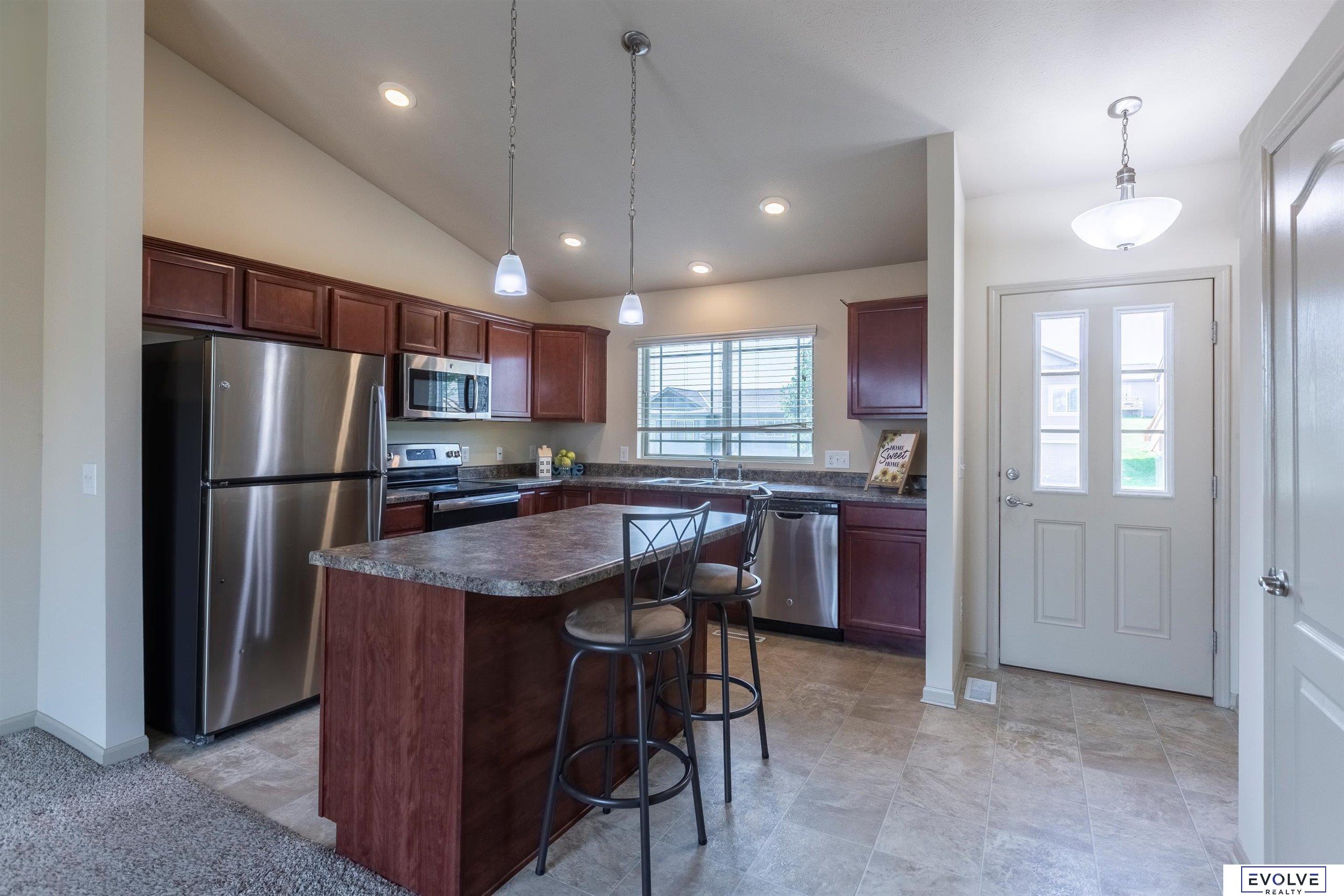Hanover St, Omaha, NE 68122
