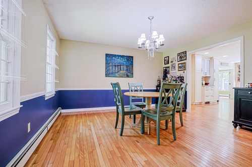 19 Winterberry Dr, Amherst, NH, 03031-1605 | Card Image
