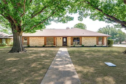 203 Mockingbird Ct, Duncanville, TX, 75137-3118 | Card Image