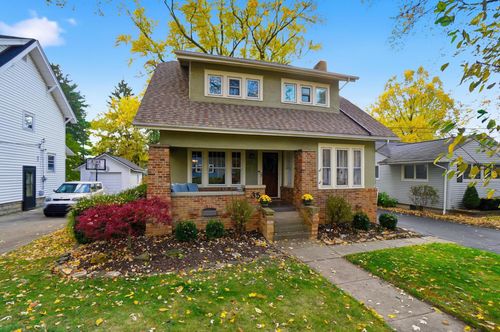 35 Hiawatha Ave, Westerville, OH, 43081-2218 | Card Image