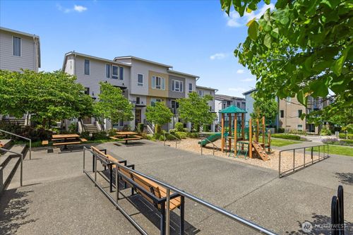 3571 Ne 146th Pl, Shoreline, WA, 98155-2633 | Card Image