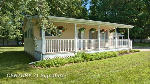 9326 Vienna Rd, Montrose, MI, 48457-9729 | Card Image