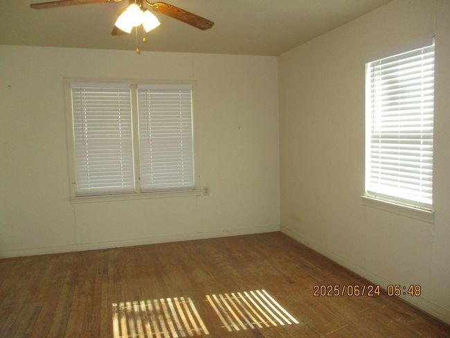 420 Juniper Rd, House other with 3 bedrooms, 2 bathrooms and 3 parking in Bronte TX | Image 18