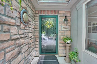 Front porch | Image 3