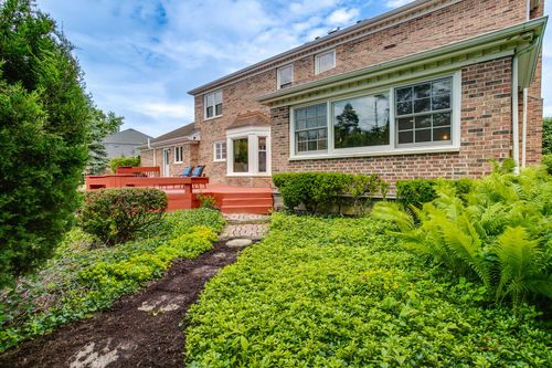 106 Surrey Ln, Lake Forest, IL, 60045-3486 | Card Image