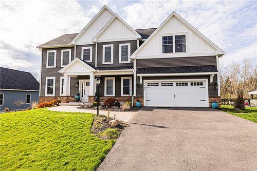 7158 Piper Meadow Dr, Victor, NY, 14564-1196 | Card Image