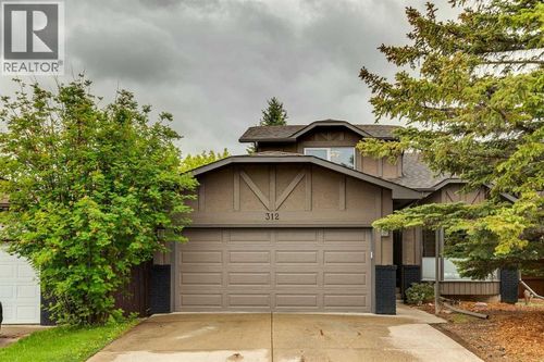 312 Shawcliffe Circle Sw, Calgary, AB, T2Y1A4 | Card Image