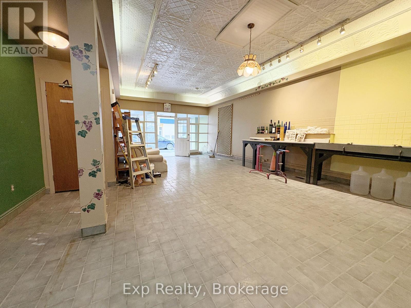 Commercial Lease in Greater Napanee (Greater Napanee) 4