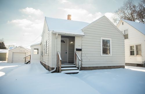 1003 W 7th St, Sterling, IL, 61081-3223 | Card Image