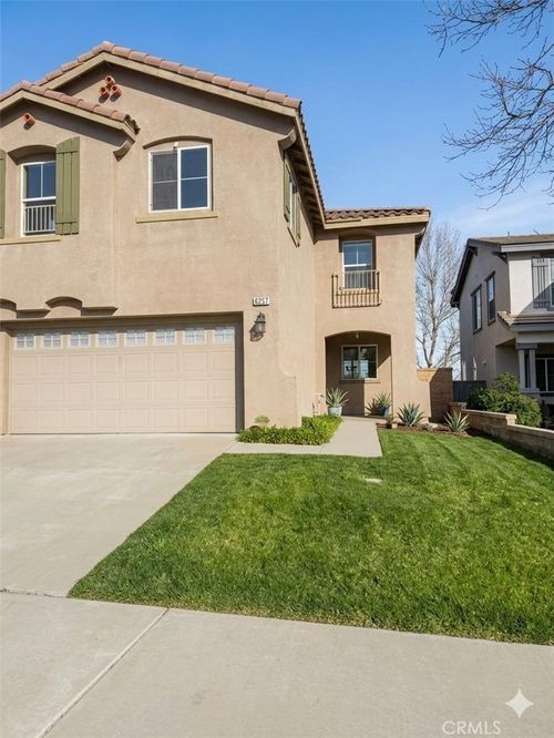 6257 Long Cove Dr, Fontana, CA, 92336-5833 | Card Image
