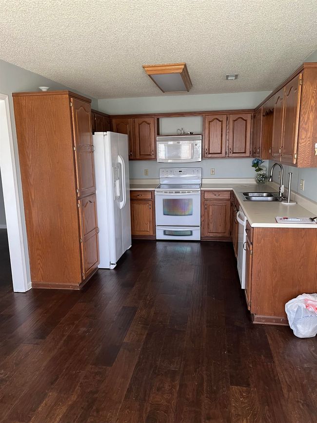 205 Cordelia Way, House other with 3 bedrooms, 2 bathrooms and null parking in Florence AL | Image 14