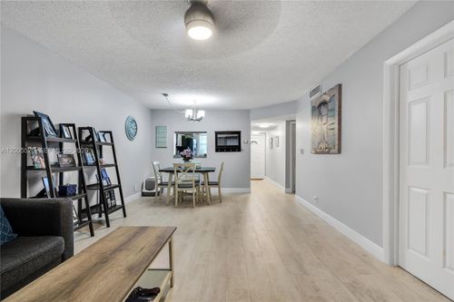 15a-3777 Nw 78th Ave, Hollywood, FL, 33024-8344 | Card Image