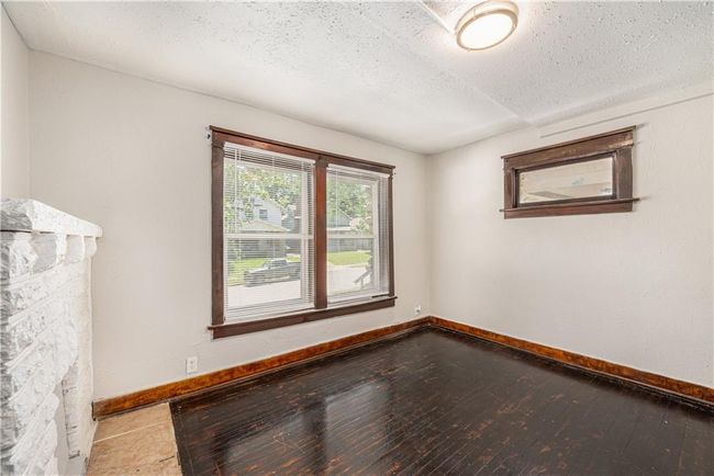 3842 E 68 Th Ter, House other with 2 bedrooms, 2 bathrooms and null parking in Kansas City MO | Image 5