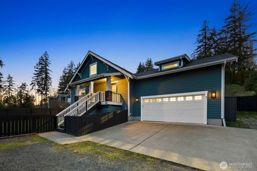 61 E Channel Dr, Allyn, WA, 98524-8706 | Card Image