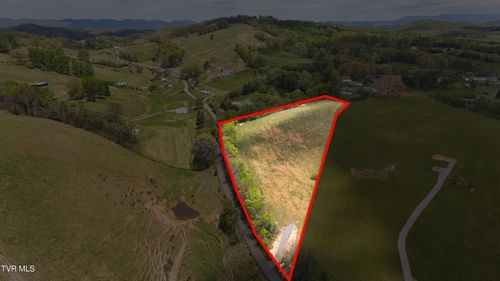 22211 Lime Hill Rd, Bristol, VA, 24202-1965 | Card Image