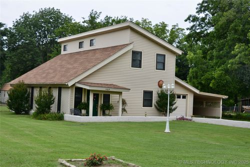1409 N 5th St, Henryetta, OK, 74437-1605 | Card Image