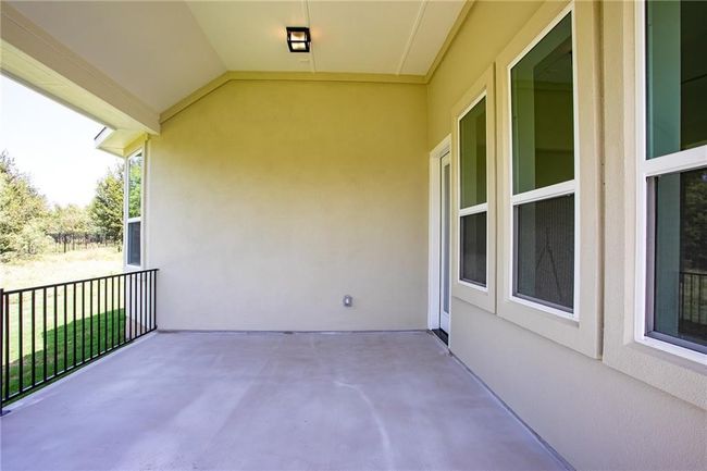 150 Raptor Beak Way, House other with 3 bedrooms, 3 bathrooms and 2 parking in Cedar Creek TX | Image 5