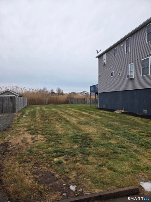 47 James St, Milford, CT, 06460-6224 | Card Image