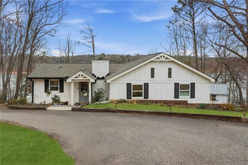 214 Sugar Cane Dr, Hartwell, GA, 30643-2572 | Card Image