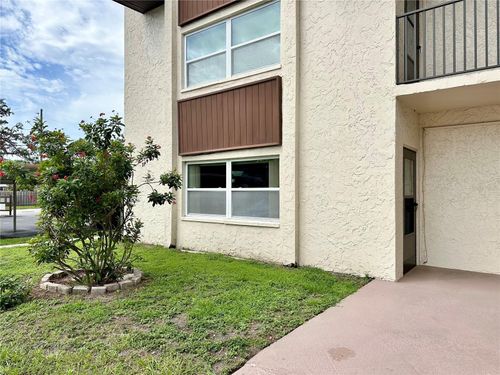 apt-101-208 Ne Monroe Cir N, St Petersburg, FL, 33702-7547 | Card Image